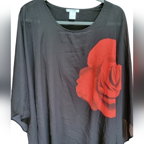 •NEW• GORGEOUS ROSE BLOUSE - Picture 2 of 7